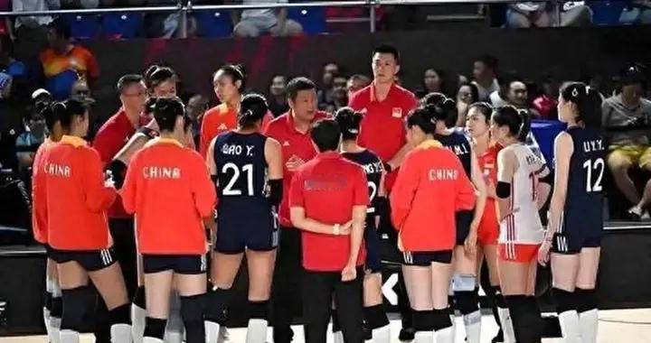 6连胜藏着巨大陷阱？中国女排碰美国，主场心理战才是真王牌