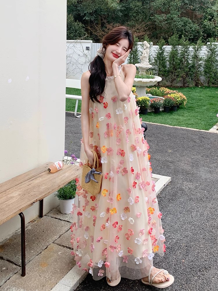 「海边度假必备！立体花朵仙女裙绝美」