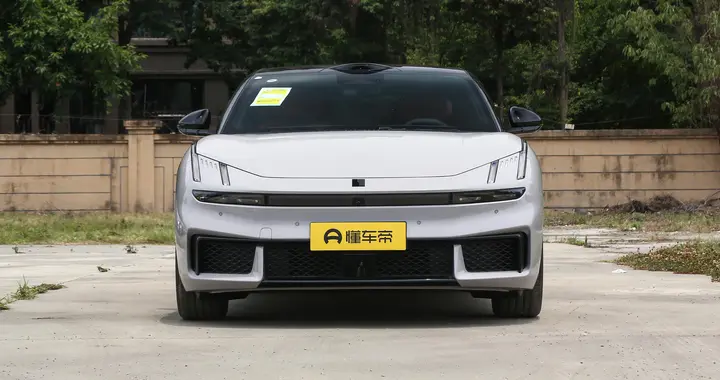 试驾领克10，底盘扎实、动力稳定、续航够用，适合家用？