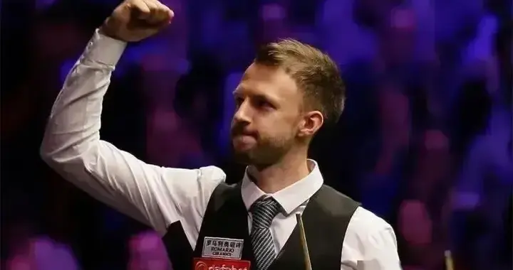 巡回锦标赛结束后小特、巫师和韦克林喝酒总结，对话中都怕赵心童