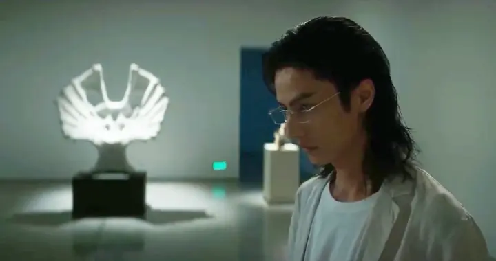 《枭起青壤》大结局最细思极恐一幕：神秘富豪为何买走全部雕塑？