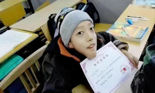 体重18公斤，21年以645分考上北京航空航天大学，后来咋样了？