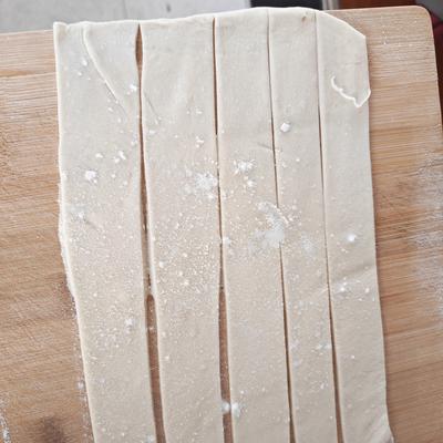 豁达风：星期六，做手擀面吃！ 炒了一个木