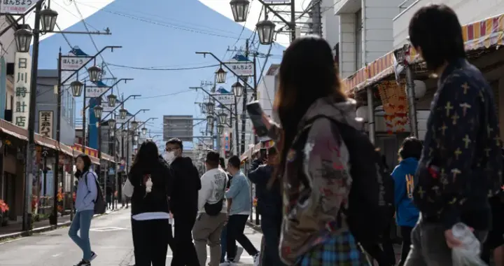 日本旅游与零售板块暴跌