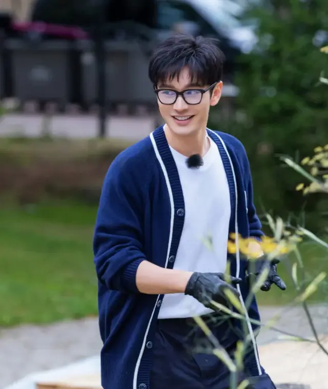 黄晓明考博上热搜！内娱卷王的新赛道是考博？