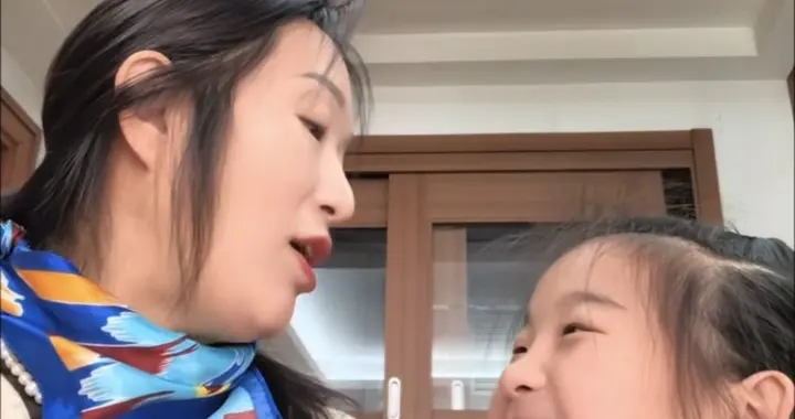 谢大妹喜欢搞节目效果 网友质疑是“剧本” 许健华照顾女儿所以缺席