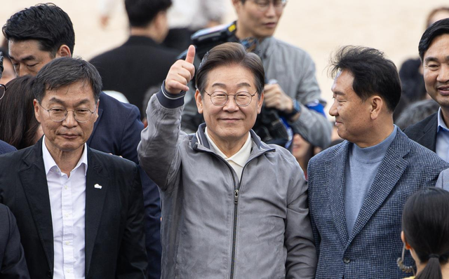 韩国政坛变天，尹锡悦势力深夜发动政变，李在明地位还有变数