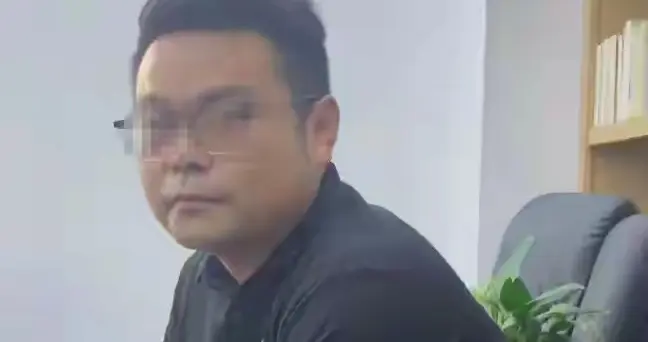 男子蹭饭后续：被同学认出“社死”，网友预言成真，这下麻烦大了