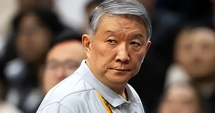 原来她是宫鲁鸣二婚妻子，身家丰厚背景不一般，结婚多年却没孩子