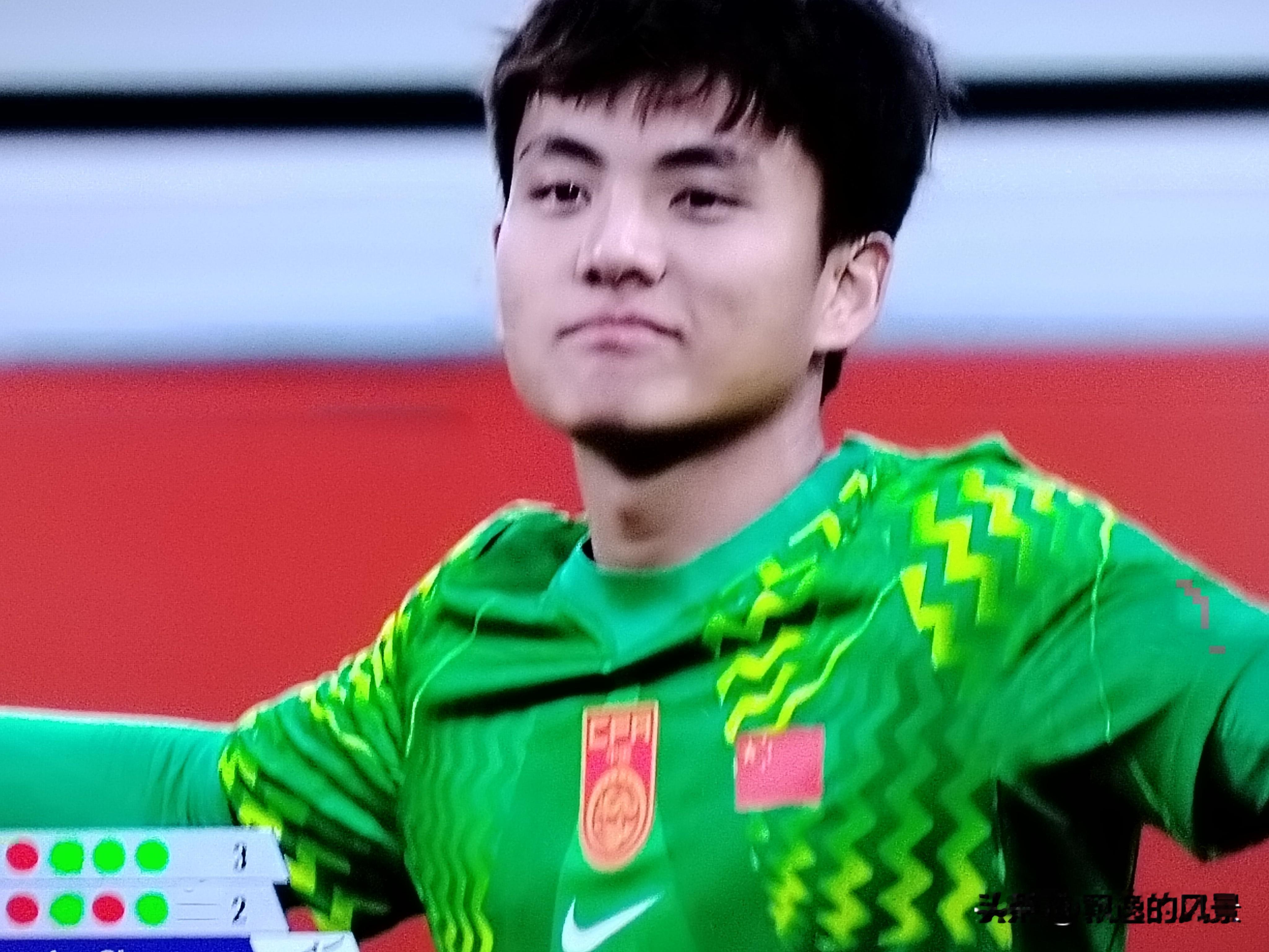 点球决胜！时隔28年，中国男足站上亚运领奖台 常规时间2‑2被乌兹别克...