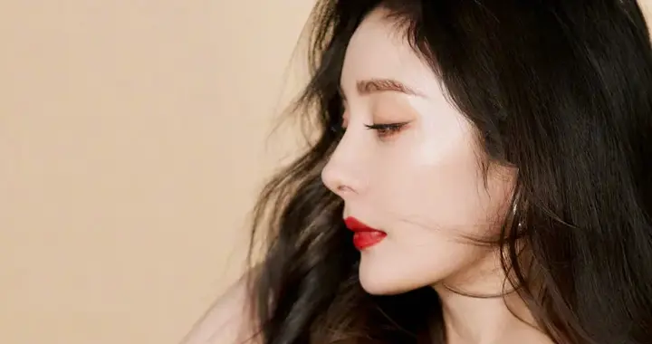 美女壁纸-第6620期-杨幂