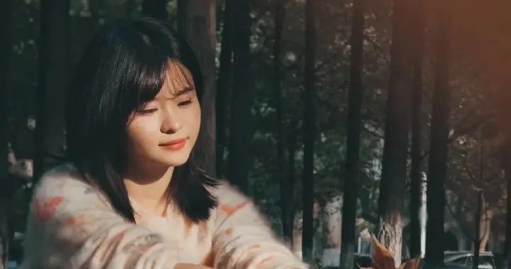 为什么同样的秋天，别人拍出来是电影，你拍出来是游客照