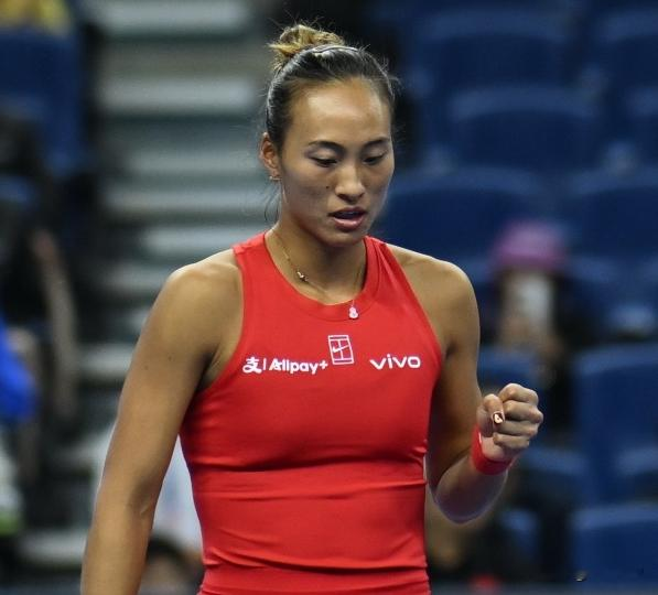 创造历史！郑钦文2-0击败梅尔滕斯，首进中网女单决赛，即时排名飙升至2...