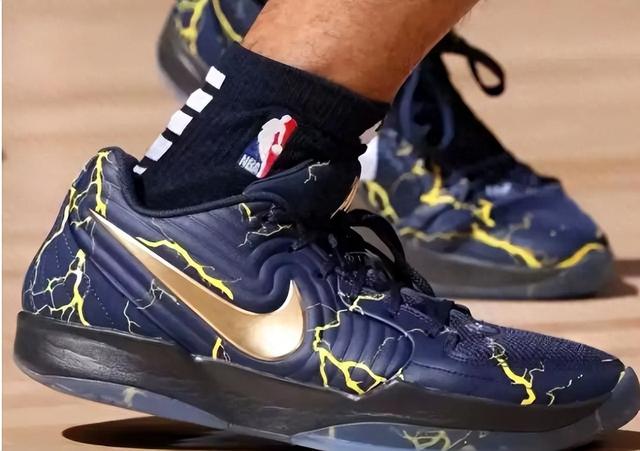 脚踩闪电的刺客！莫兰特 JA2 PE 引爆附加赛，勇士防线颤抖了吗？