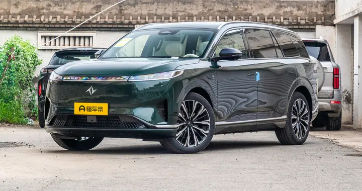 新年换车一步到位！东风奕派eπ008六座版，1月至高5万置换补贴