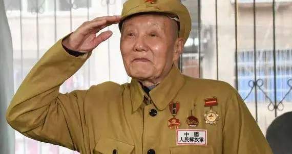 张富清：刻意尘封功绩60年，2018年政府采集信息，才知身份不简单