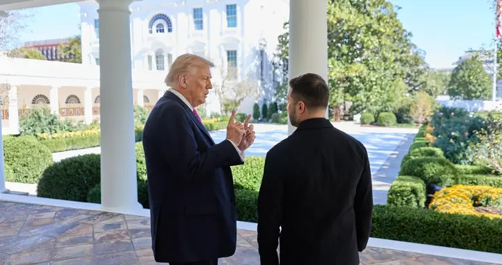 最后通牒来临，特朗普再次警告泽连斯基：我说过你没牌可打