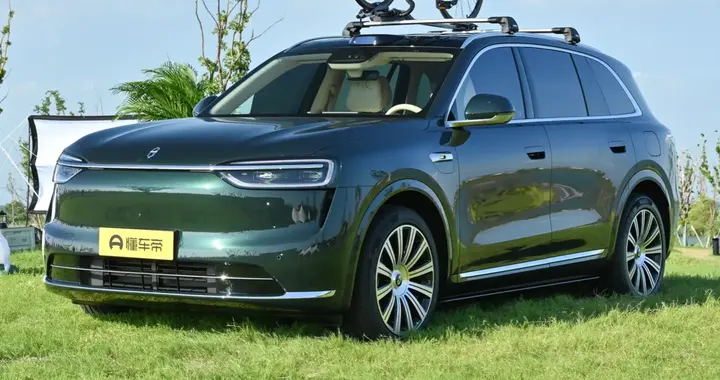 问界M7增程长续航版上市，最高纯电327公里，综合续航1690公里