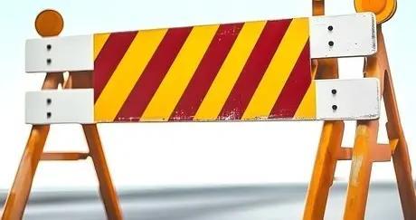 今晚（1月17日）21时起，大理建设路与泰安路口将实施全封闭施工