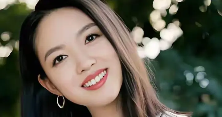 张梓琳气质美女