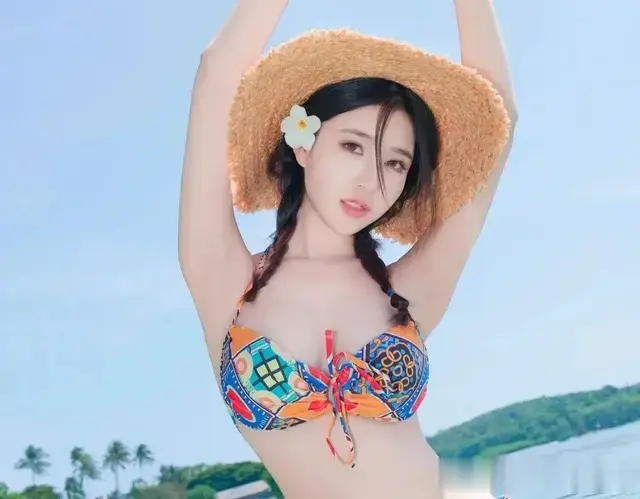 泳装佳人的魅力传奇：续写美丽