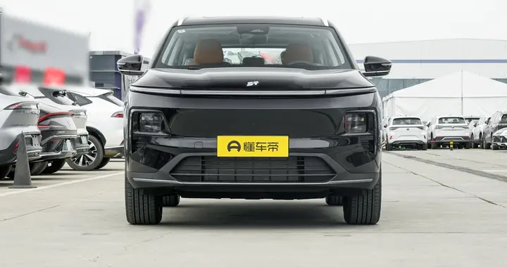 试驾山海 L7 PLUS 后，我觉得它基本具备了七座车该有的样子