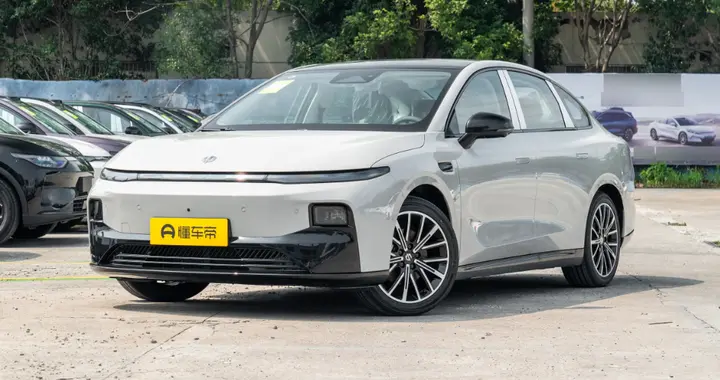 零跑B01用车体验分享：半年跑1.2万公里，家用太合适！