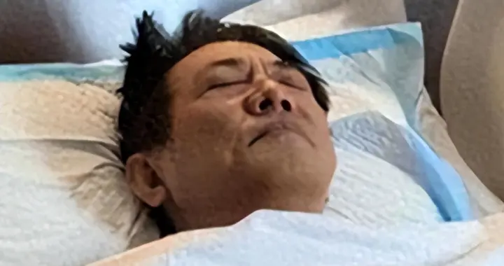 不再隐瞒！李连杰“一夜回春”原因终于大白，终究遭到“反噬”