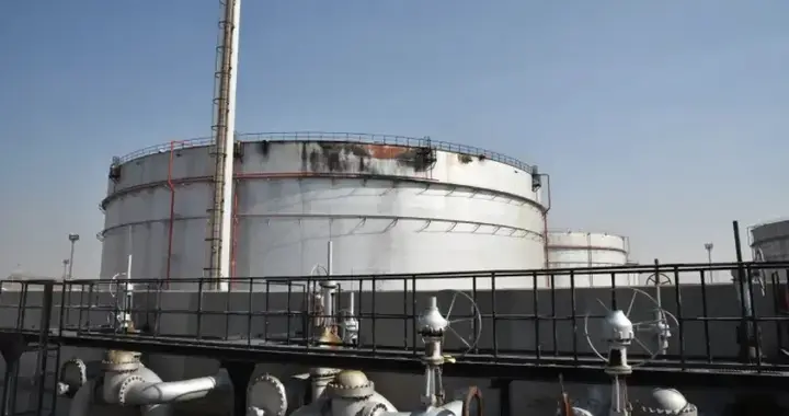 霍尔木兹空港近一月！油价狂飙破120美元全球能源危机爆发