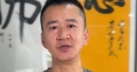 李嘉明道歉后续，曝光网友私信内容，直言让其等着自己的法院传票