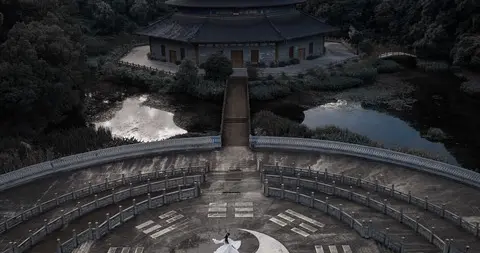 为什么你总感觉自己“不对劲”？<滴天髓>的答案，让人瞬间清醒