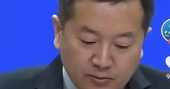 讨薪不用怕被扣帽子！人社部硬气表态：欠薪即欠债，讨薪无原罪