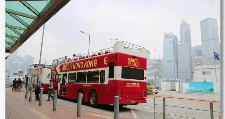 乘“叮当车”穿行港岛的建筑丛林（一）