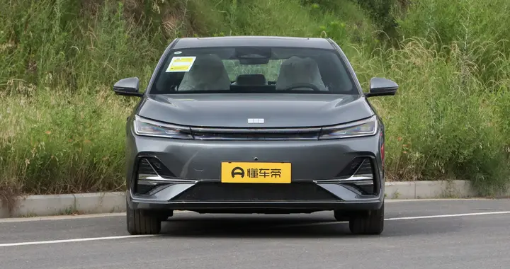月销破万的吉利银河A7 EM，为什么这么火？看完你就知道了