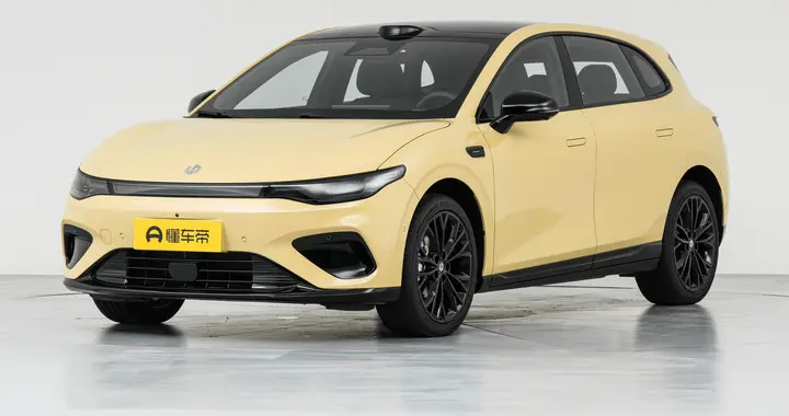 试驾零跑Lafa5后，我懂了：10万级也能有超跑般的畅快劲儿