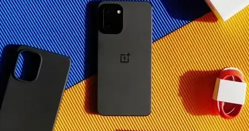 8300mAh遇上骁龙8 Gen5：手机圈这次卷的，不只是" bigger "！