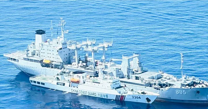 11艘舰船逼近黄岩岛，中国不忍了，包围圈已成型，特朗普立下承诺