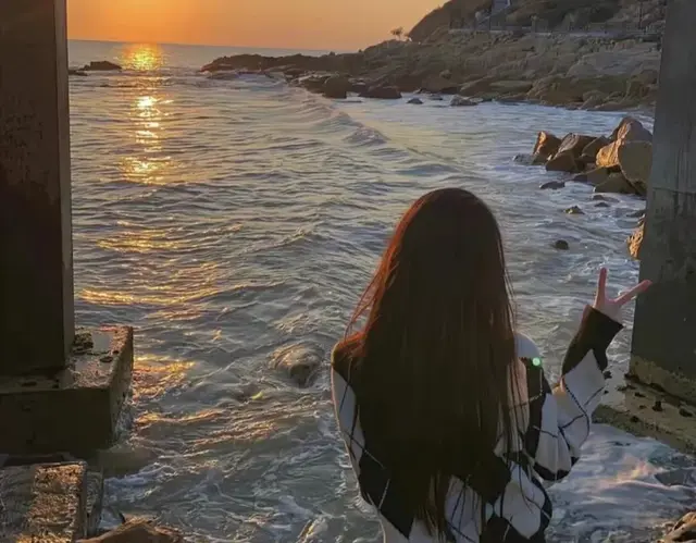 两性交往中，除了钱，中年女人更渴望这些！