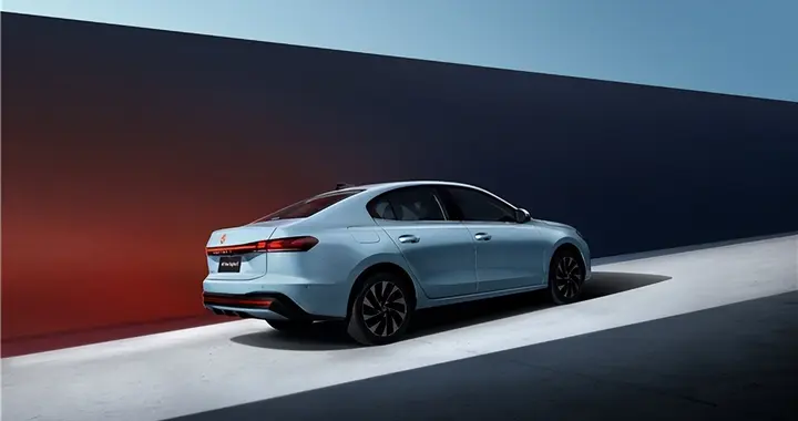 全新速腾S上市在即，以年轻化设计打破家轿刻板印象