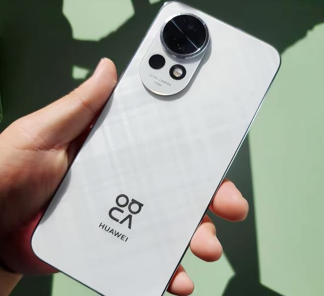 1832元！华为刚降价的卫星手机，真的爱了