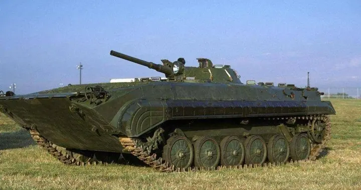 一出厂就落后：硬抄猴版BMP-1的86式步战车，为啥造了2100辆？