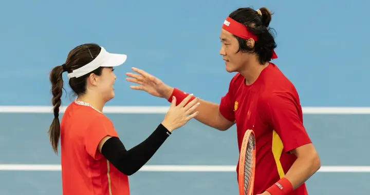 联合杯朱琳遭逆转！张之臻两盘告负，无缘锁定小组第一