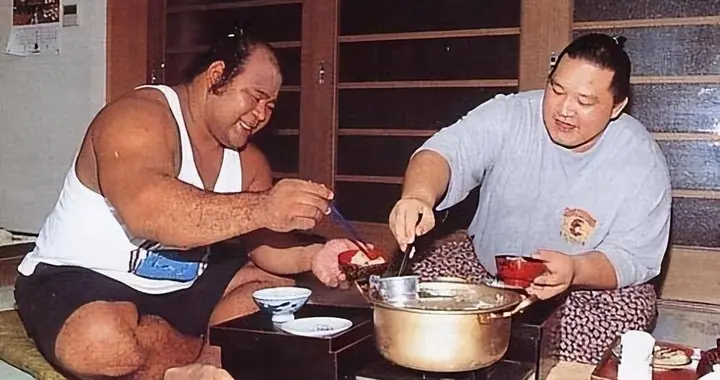 为什么很多漂亮的日本姑娘，都争着要嫁给非常肥胖的相扑运动员？