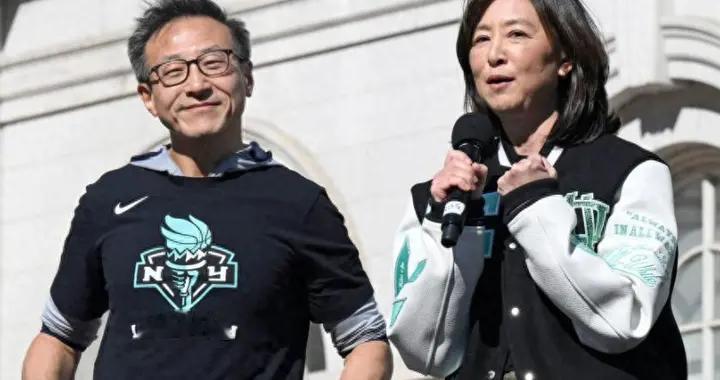 阿里巴巴主席官宣离婚，荒唐一幕出现，出轨女主持人传闻已有真相