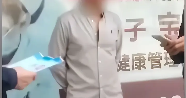 深圳公交站台互泼！女生劝灭烟遭辱骂，后续处理引热议，警方介入