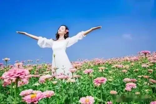 67岁大爷和保姆同居11年，每天给20块钱，分手