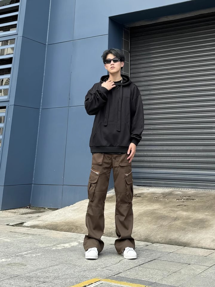 🎈家人们，这件黑色卫衣真的太赞了！