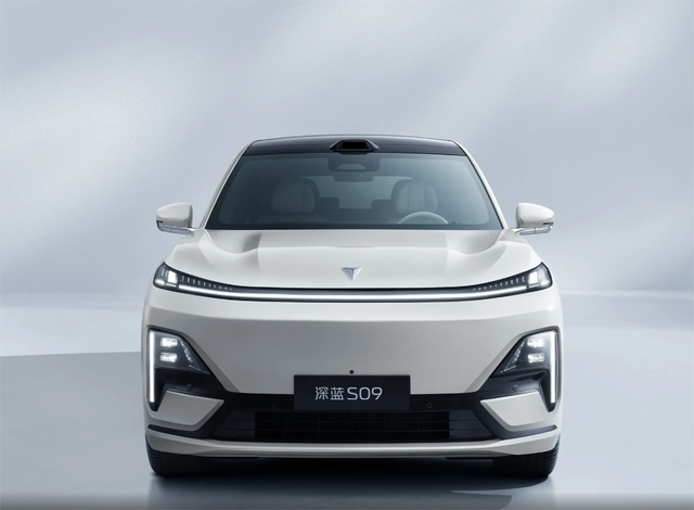 5.2米车长+大六座空间，带华为智驾+增程动力，仅23.99万起，真香