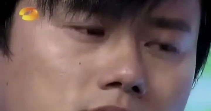 张杰点赞“吐槽唯粉”视频：是手滑还是真·宠妻升级？