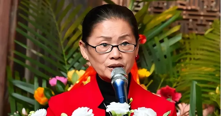 跨越五百年的相遇，祖训和现实的冲突，许世吟娥：中国就是家